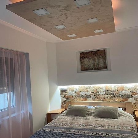 Apartman Heet Belgrado Buitenkant foto