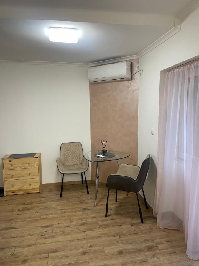 Apartman Heet Belgrado Buitenkant foto