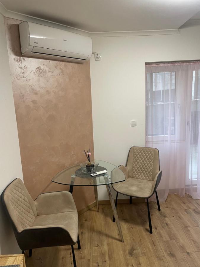 Apartman Heet Belgrado Buitenkant foto